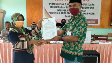 Photo of Dalam Pemilihan BPD Keterwakilan Perempuan di Desa Akar-Akar, Hajariah, S.Pd., Mendapatkan 15 Suara