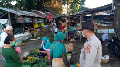 Photo of Polsek Tanjung Masuk Pasar, Tekan Penyebaran Virus Covid-19 di Lombok Utara