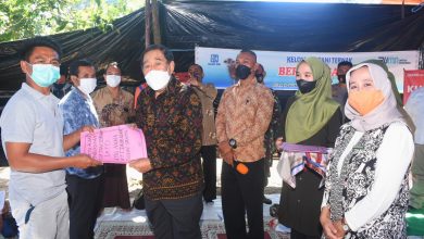 Photo of Bupati Lombok Utara Resmikan Kelompok Tani Ternak dan Serahkan Dana KUR di Desa Pendua