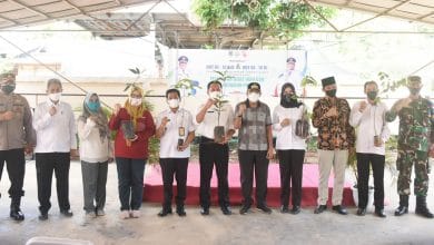 Photo of Bupati Lombok Utara Tanam Pohon dan Lepas Bibit Ikan di Desa Samaguna