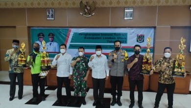 Photo of Bupati Lombok Utara Memberikan Penghargaan Inovasi Terbaik Tahun 2021