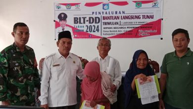 Photo of Pembagian BLT-DD Tahap Pertama Kades Bentek Gunakan Untuk Hal Bermanfaat