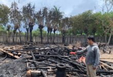 Photo of Polsek Bayan Olah TKP Kebakaran Rumah di Dusun Ruak Bangket Desa Sukadana