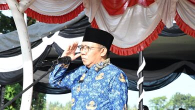 Photo of Bupati Lombok Utara Selaku Pembina pada Peringatan HGN dan HUT Ke-80 PGRI.
