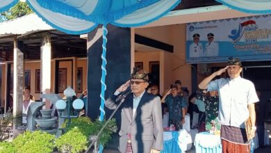 Photo of Sekda Kabupaten Lombok Utara Pimpin Upacara Hardiknas 2026, Tegaskan Komitmen Wujudkan Pendidikan Berkualitas