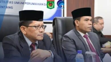 Photo of Rapat Paripurna DPRD Pandangan Umum Fraksi atas Tiga Buah Raperda Sekda Lombok Utara Hadir