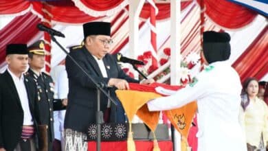 Photo of Bupati Lombok Utara Dr. H. Najmul Akhyar, SH., MH., Pimpin Upacara HUT RI Ke-81