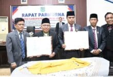 Photo of Sidang Paripurna DPRD Lombok Utara Bahas Dua Raperda
